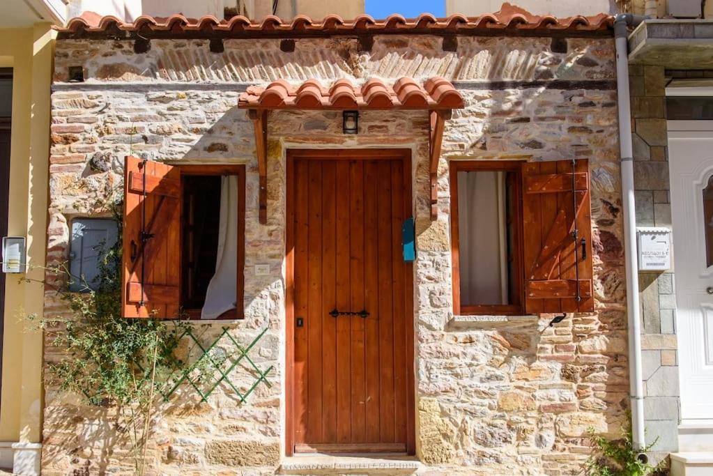 Lavrio Stone House 5 Min From The Centre/Port Lägenhet Exteriör bild